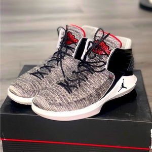 Air Jordan XXXII Black Cement University Red
